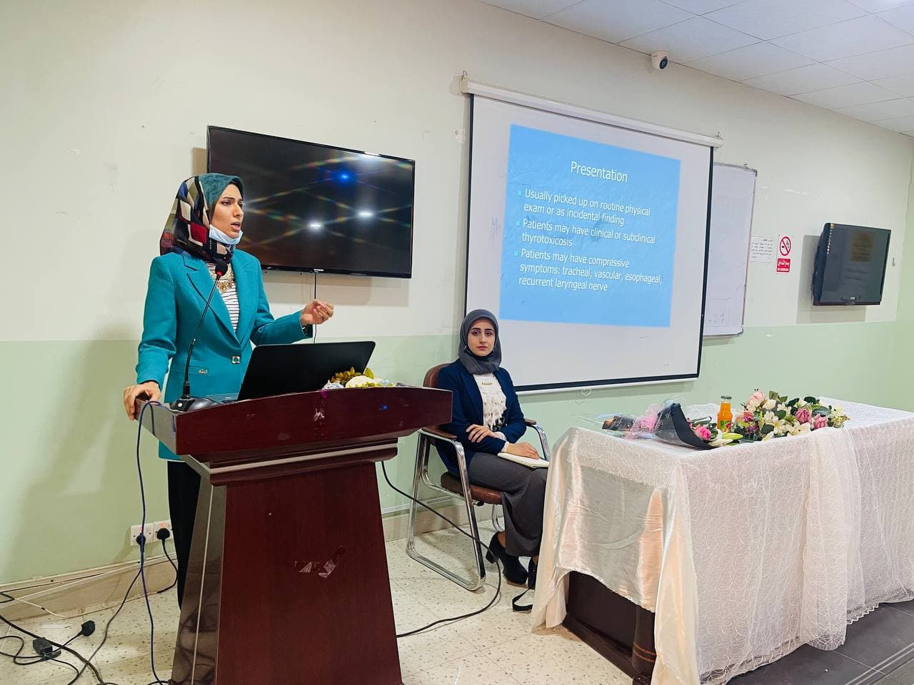 بالتعاون مع كلية الطب-جامعة بابل قسم تقنيات المختبرات الطبية و يقيم ندوه علمية عنوان (  Benign  thyroid diseases)