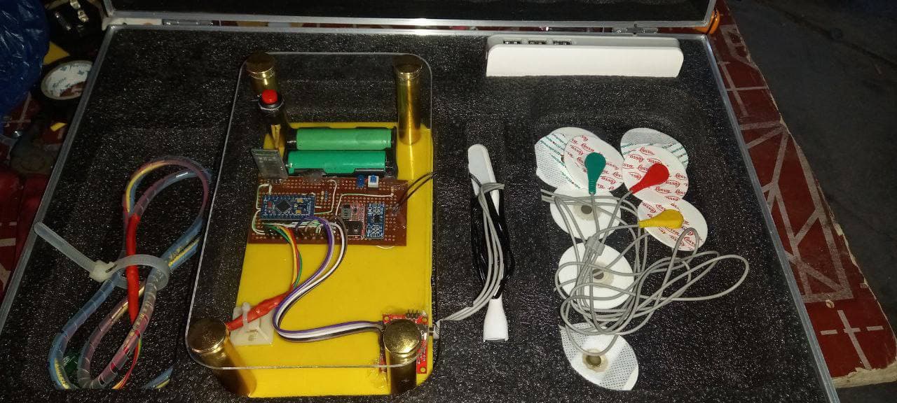 جهاز مراقبة المريض (patient monitor) 