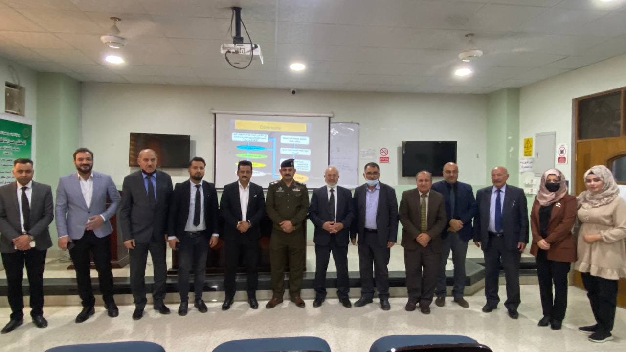 بالتعاون مع قسم الادلة الجنائية في شرطة محافظة بابل قسم تقنيات المختبرات الطبية في كلية المستقبل الجامعة يقيم ندوة علمية ( اهمية المختبرات البايلوجية والكيميائية والبصمة الورائية 