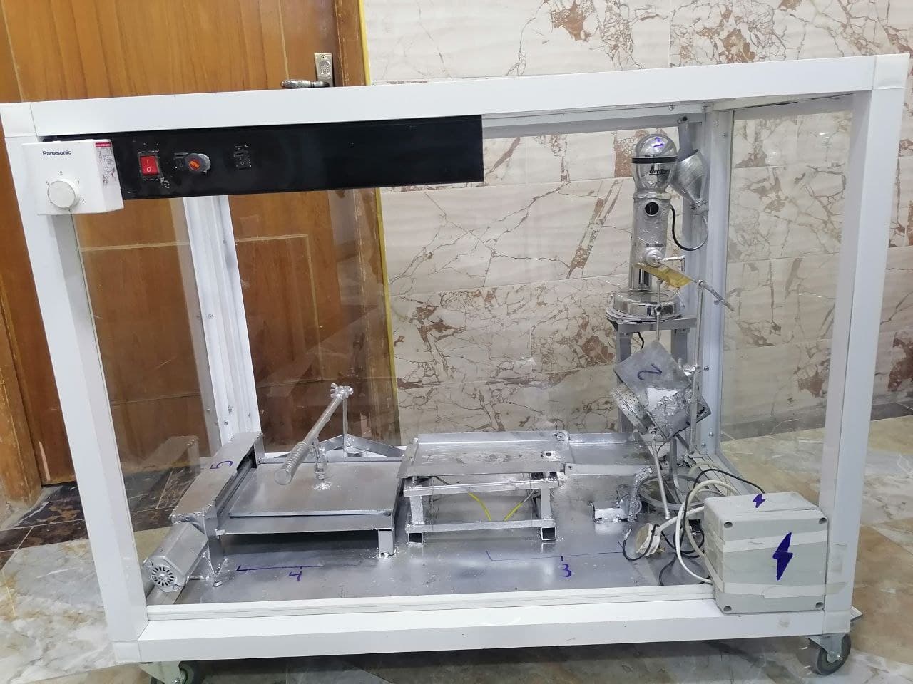 تصنيع جهاز لإعادة تدوير الورق