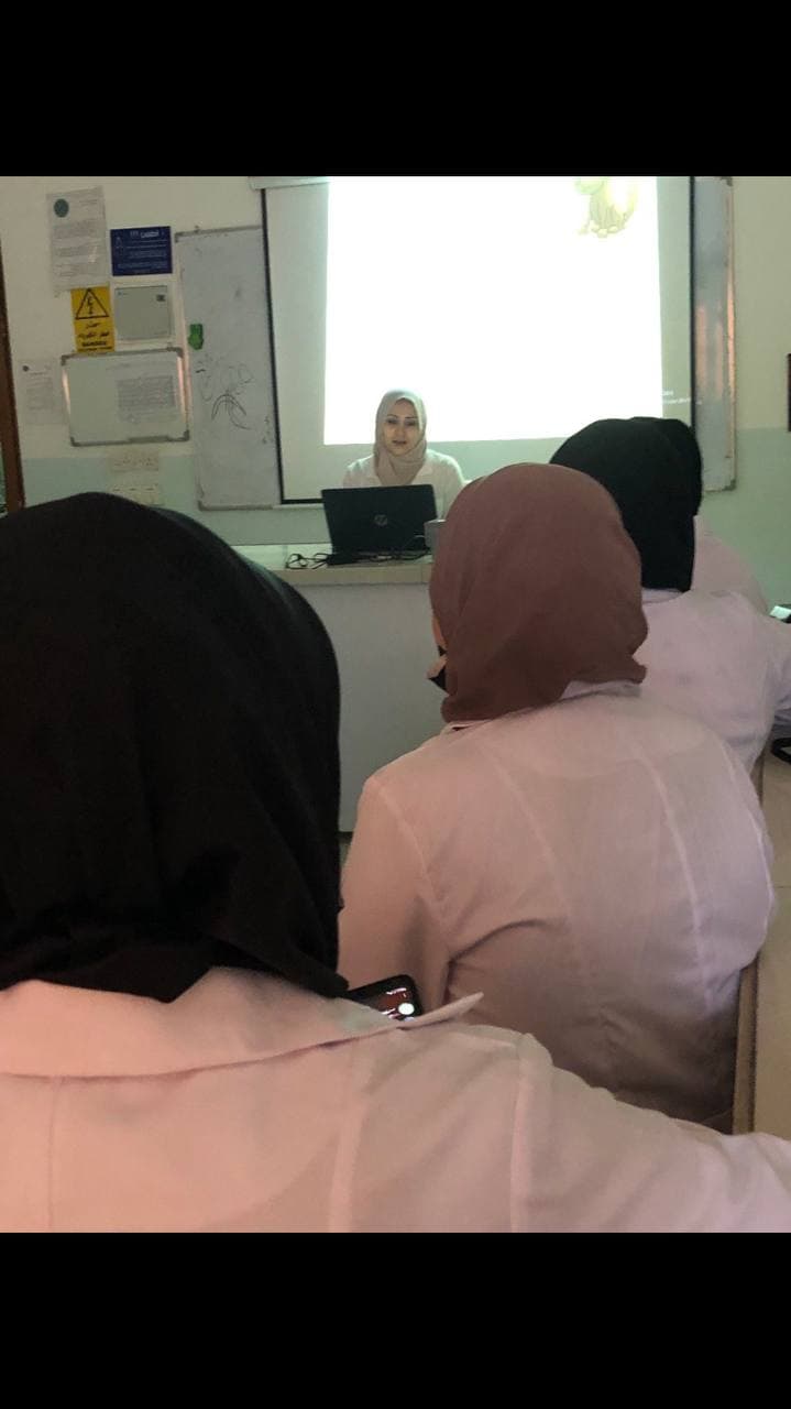 قسم تقنيات المختبرات الطبية في كلية المستقبل الجامعة يقيم ورشة توعوية حول الامراض المعدية ( داء الكلب)