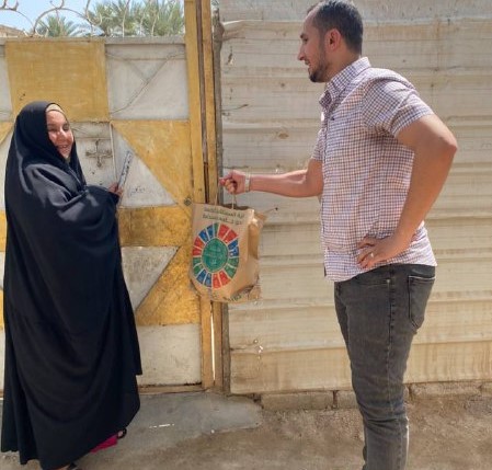 حملة لتوزيع السلات الغذائية للعوائل المتعففة