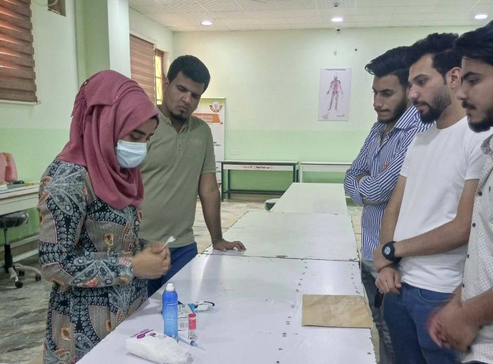 ورشة عمل حول كيفية سحب الدم