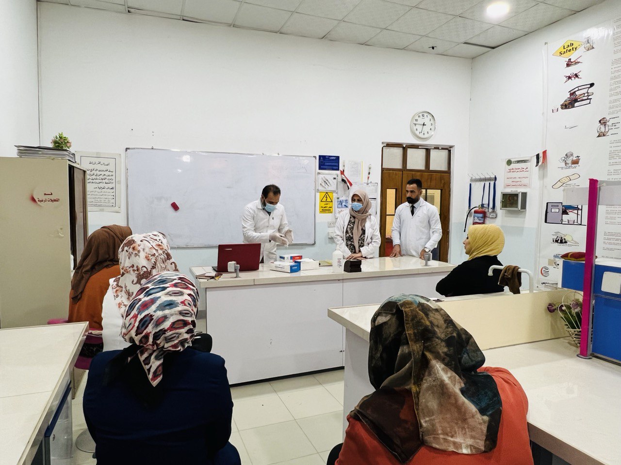 قسم تقنيات المختبرات الطبية في كلية المستقبل الجامعة يقيم ورشة علمية عملية حول تقنية Immunochromatography