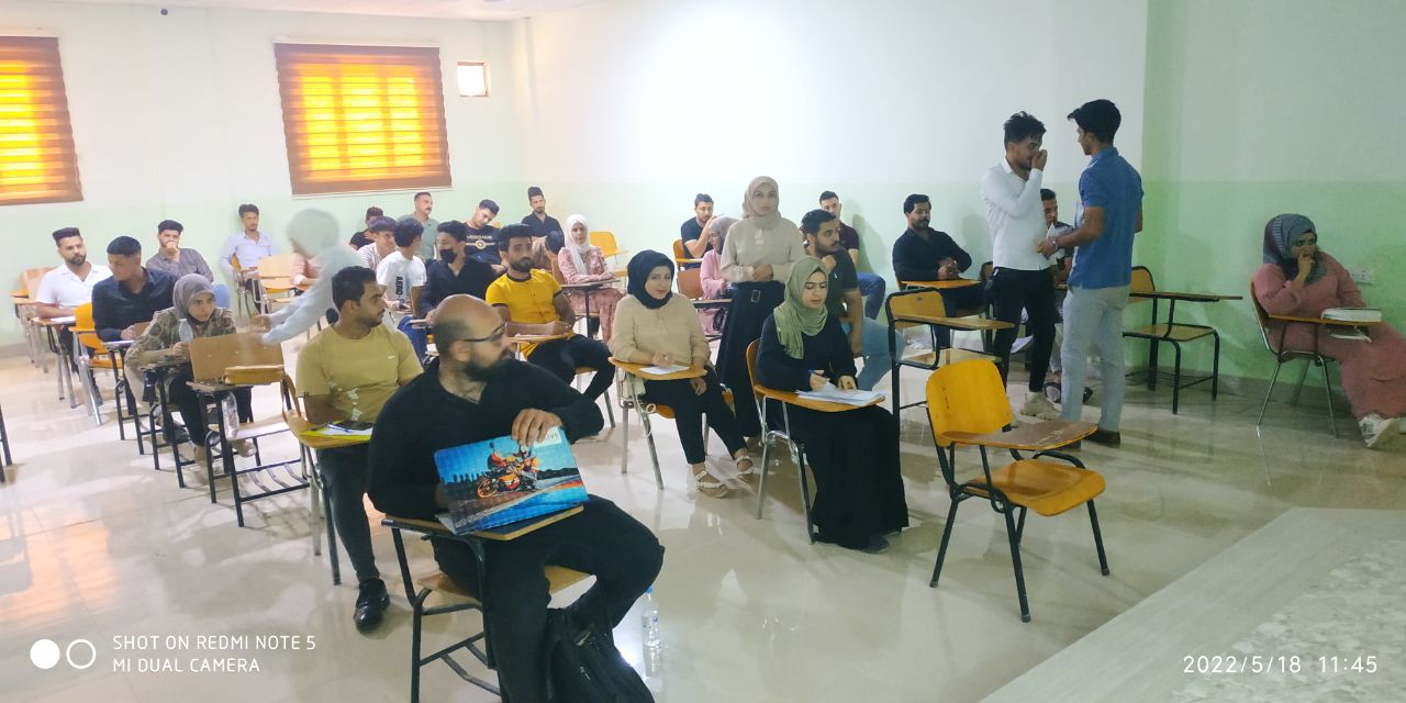 برعايه الأستاذ الدكتور حسن مجدي المحترم عميد كلية المستقبل الجامعة وضمن نشاطات قسم التمريض   اقيمت ندوة علمية حول حصى الكلى وأسبابها وطرق الوقايه منها   باشراف م.جامعي غيداء ياسين حسن  ..... في احدى قاعات التمريض لنهوض بالمستوى العملي التطبيقي للطلبة التمريض واستخدام الطرق الصحيحة للوقايه من مرض حصى الكلى وأسبابه .