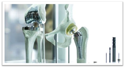 Understanding interactions between biomaterials and biological systems using proteomics