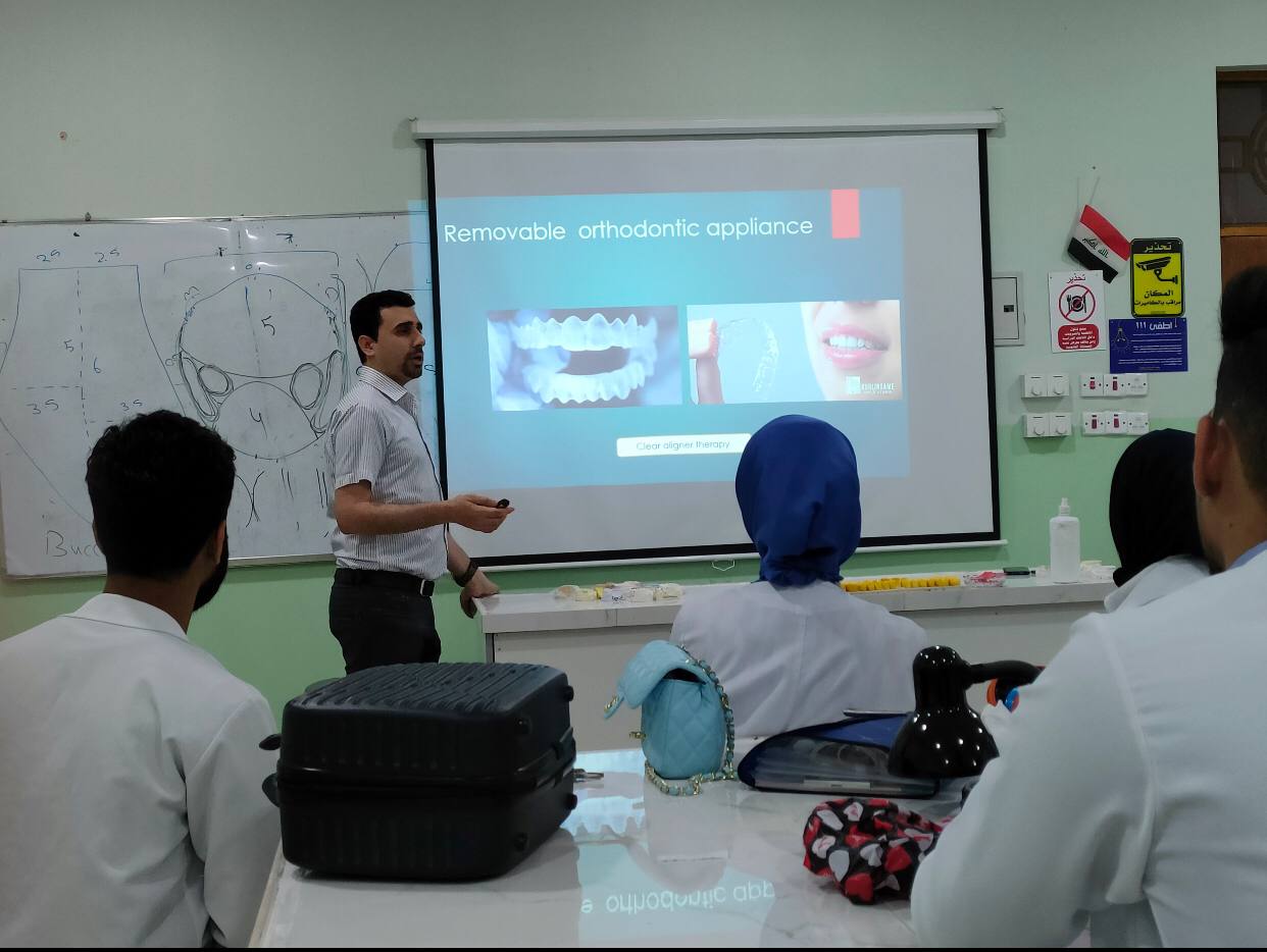 The Department of Dentistry holds a scientific lecture entitled ORTHODONTIC APPLIANCE: DIFFERENT CHOICES AND INDICATIONS