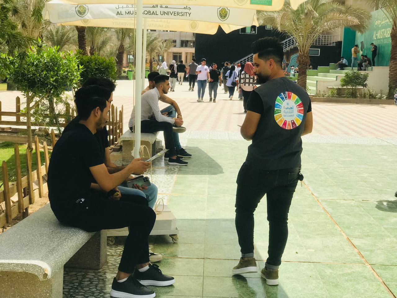 قسم ادارة الاعمال يقيم حملة توعوية عن وباء الحمى النزفية 