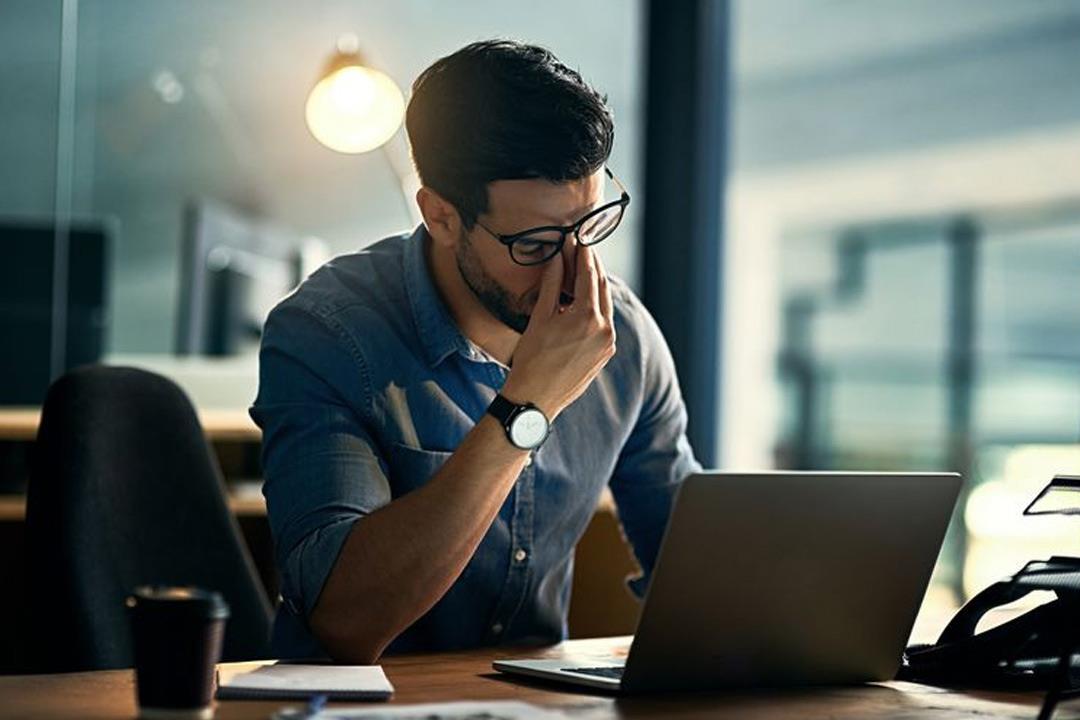 مقالة للمبرمج مصطفى مرتضى خلف بعنوان (متلازمة النظر الى الحاسوب /Computer vision syndrome)