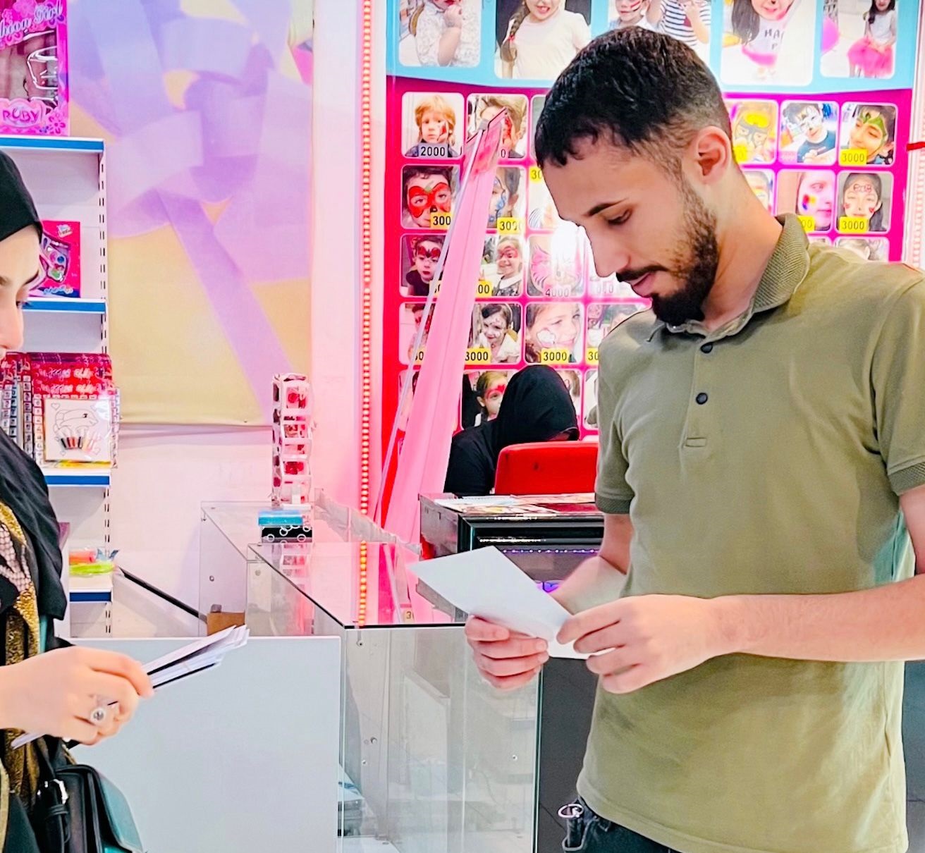 قسم هندسة تقنيات الحاسوب ينظم حملة توعية للاقلاع عن التدخين تحت مسمى (smoking is a deadly poison)