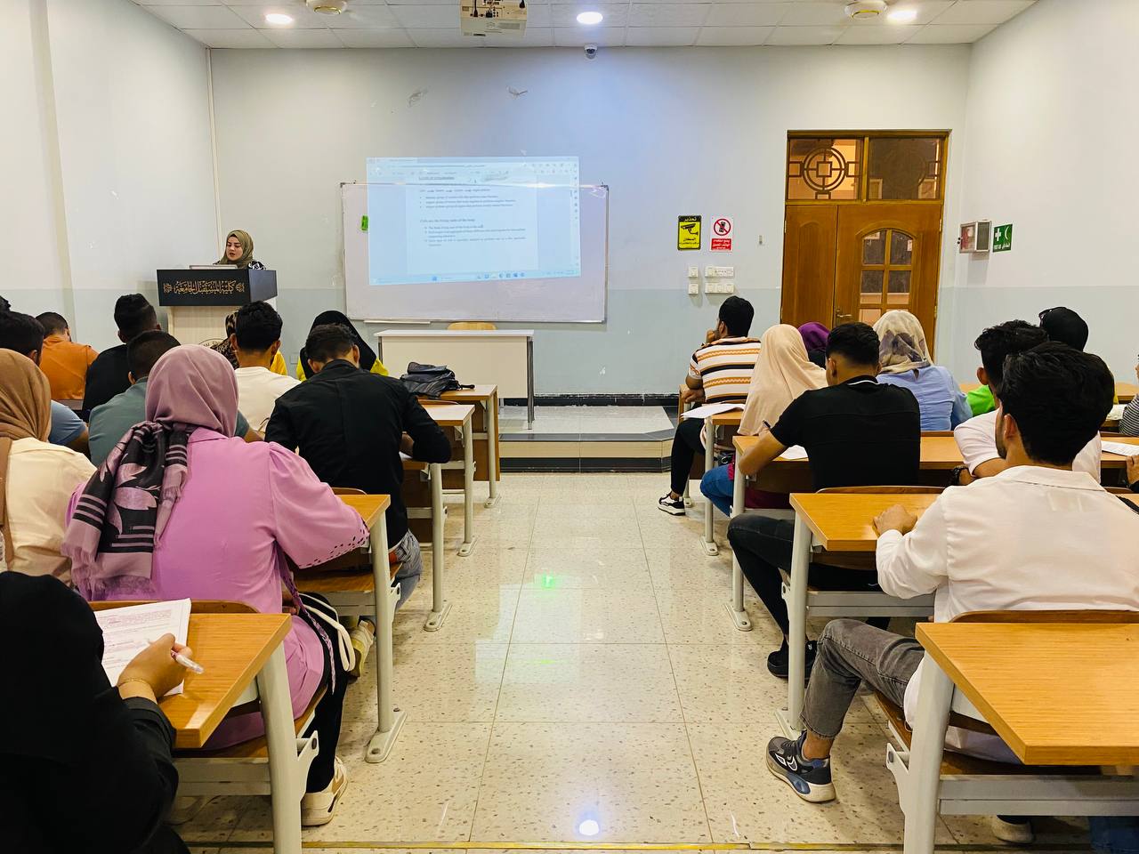 ورشة علمية بعنوان (تأثير فقر الدم على المرأه الحامل) بأشراف التدريسية