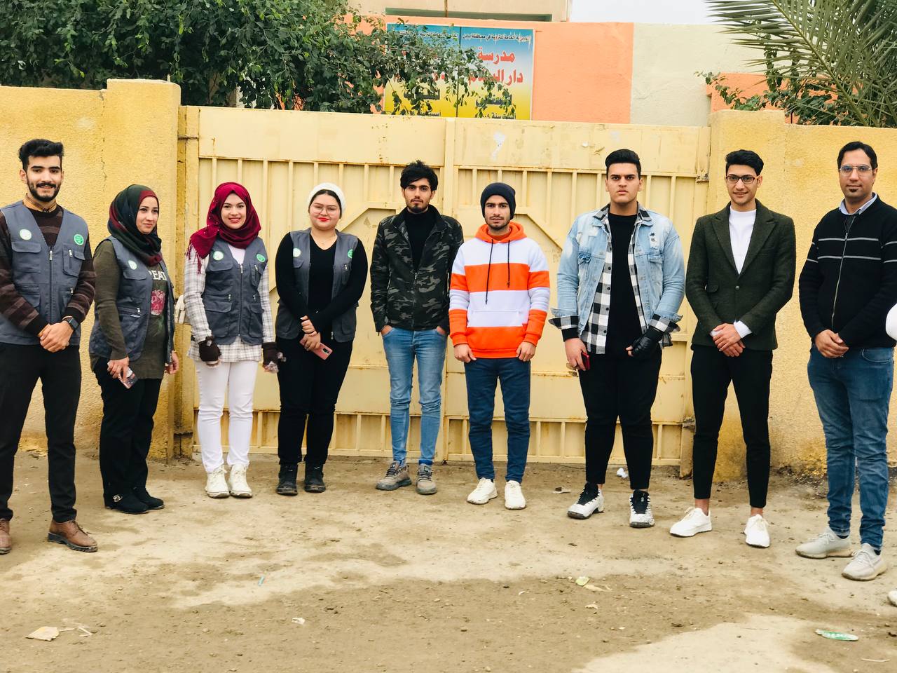 قسم تقنيات المختبرات الطبية في كلية المستقبل الجامعة يقيم حملة تبرع بصيدليات مع مستلزماتها الى مدارس محافظة بابل 