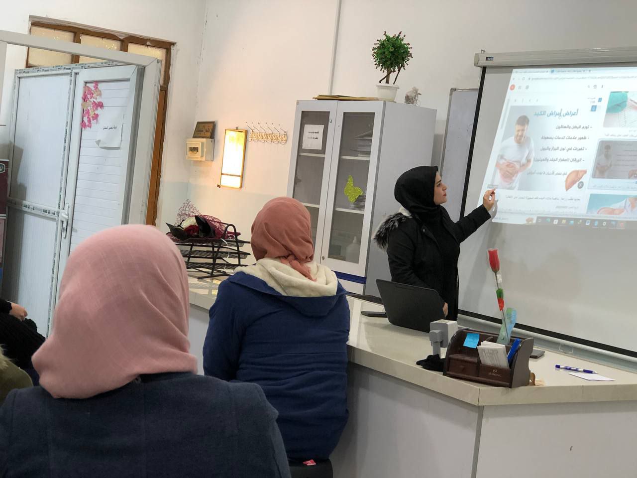 قسم تقنيات المختبرات الطبية يقيم الورشة حول وظائف الكبد والامراض