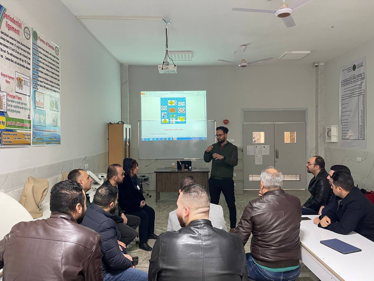 قسم طب الاسنان يقيم ورشة علمية حول  الوقاية في العيادات والمختبر