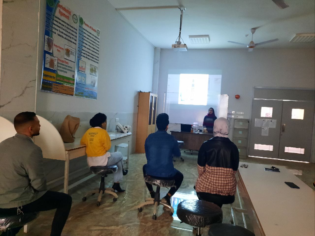  قسم طب الأسنان في كلية المستقبل الجامعة يقيم سمنار علم بعنوان Laser in dentistry