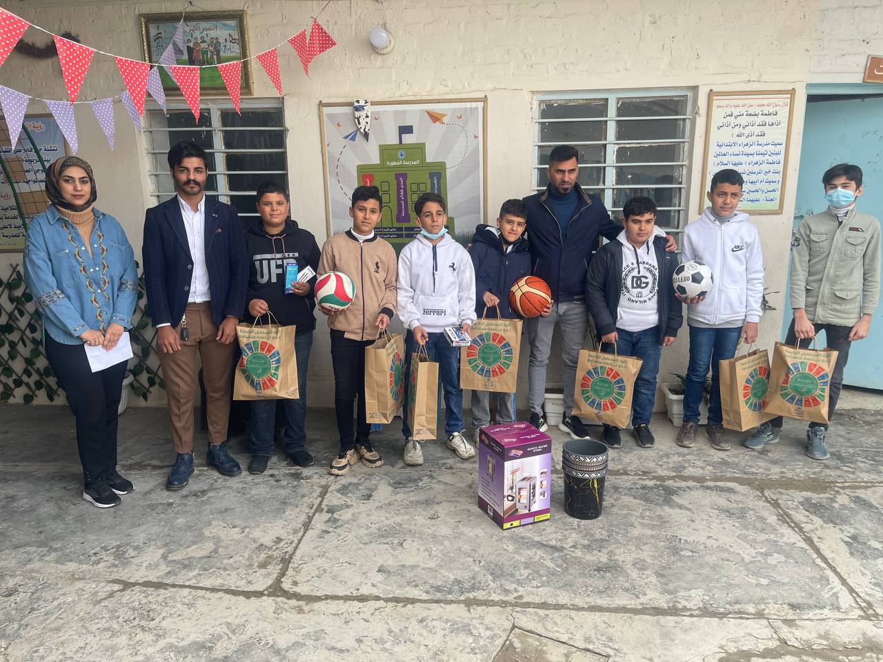 نشاط طلابي يتضمن تجهيز مدرسة الزهراء الابتدائية بالأحتياجات المدرسية