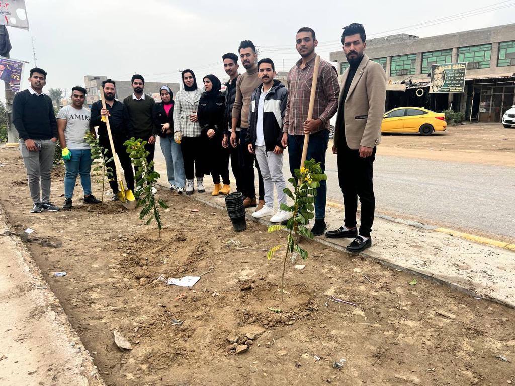 "إشراف مباشر من السيد عميد كلية الهندسة والتقنيات الهندسية دكتور ازهر عبد المحترم   ک جزء من اهداف التنمية المستدامة و تحقيقا للهدف رقم 13  ( العمل المناخي ) نهدف الى المساعدة في الحد من تغير المناخ من خلال زراعة الاشجار للحفاظ على التنوع البيولوجي ، 