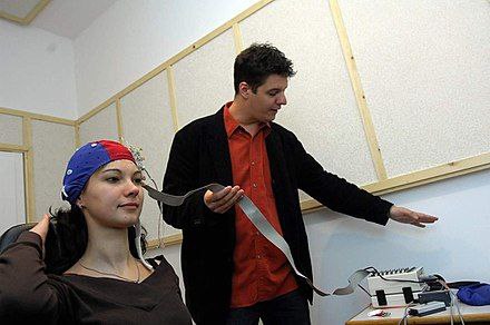 حلقة نقاشية "Electroencephalography (EEG)"