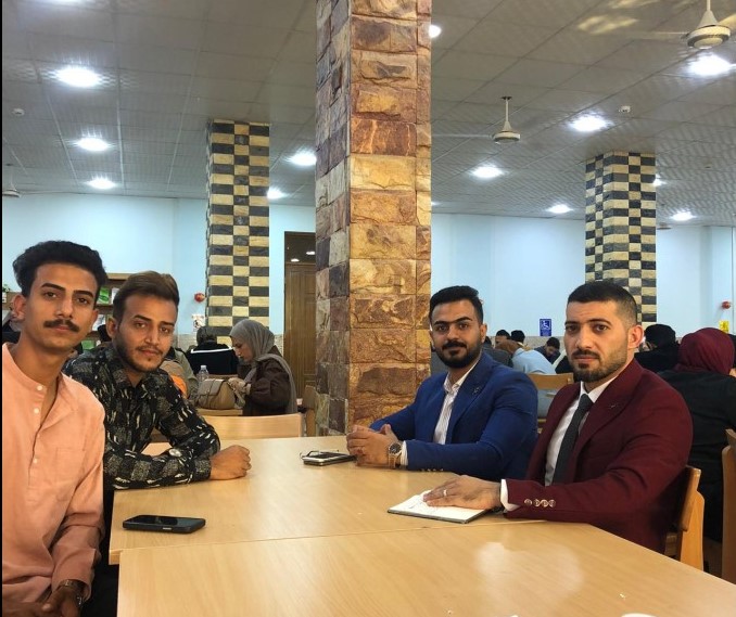 الاجتماع الدوري مع طلاب مشاريع التخرج