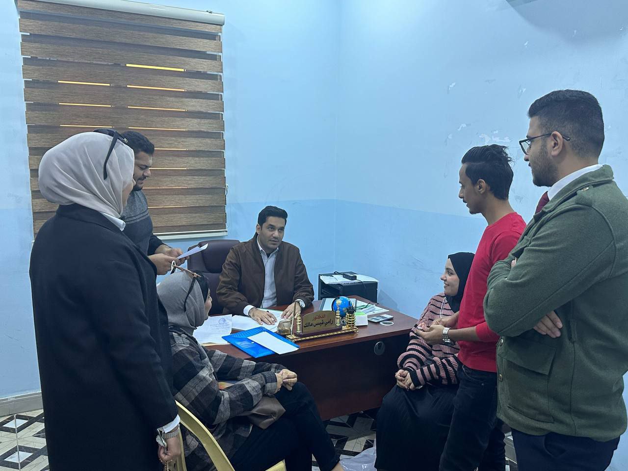 - اجتماعات حول بحث التخرج لطلبة قسم هندسة تقنيات الاجهزة الطبية