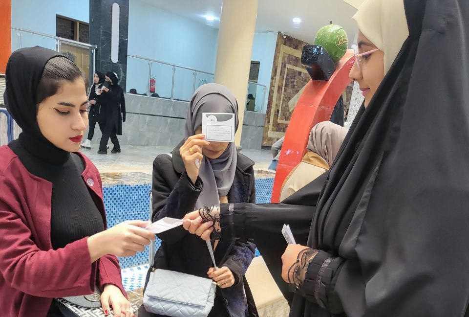 حمله بعنوان: (فضل طلب العلم)