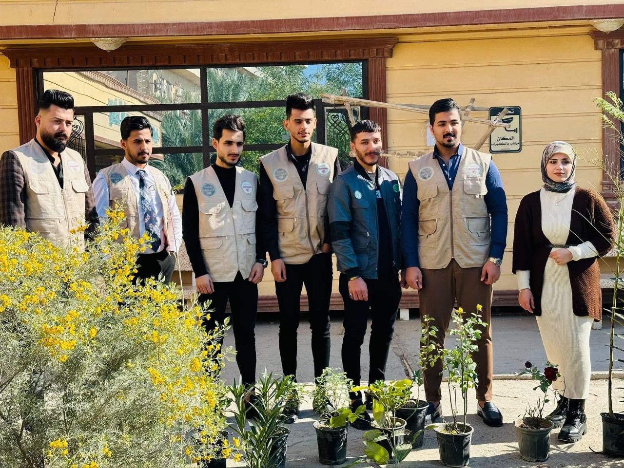 حملة تشجير في حدائق كلية لمستقبل الجامعه