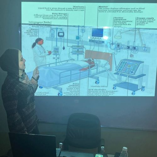 حلقة نقاشية بعنوان "العناية المركزة"