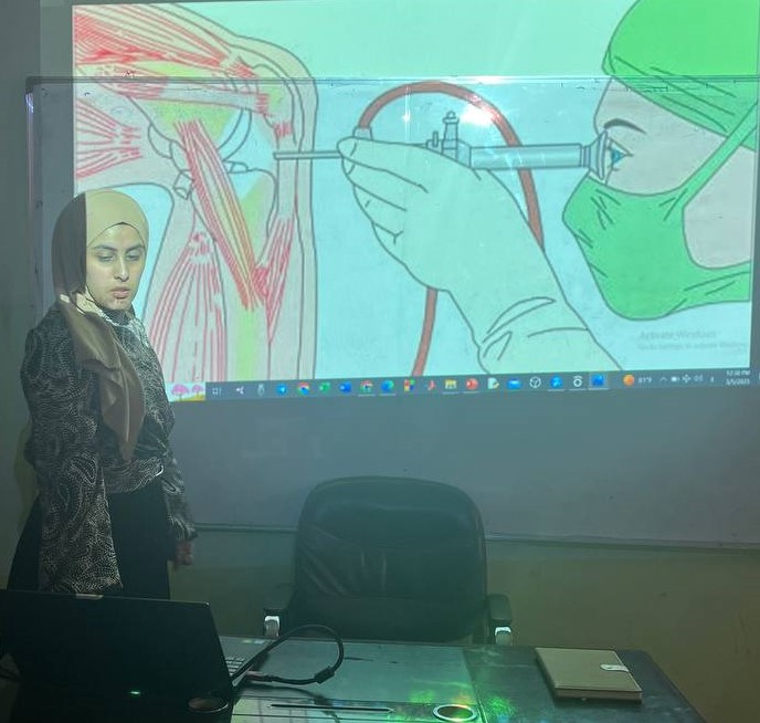 حلقة نقاشية بعنوان " تصنيع الأطراف والمساند "