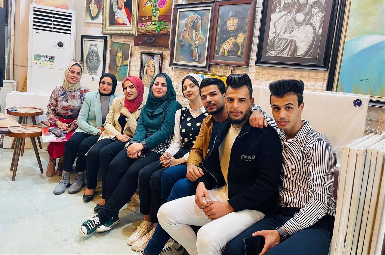 حملة توعوية بعنوان (الفن نافذة الجمال)