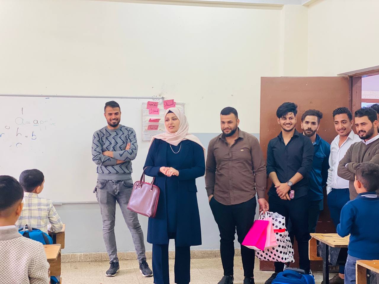 حملة تطوعية عن النظافة الشخصية الى مدرسة براعم الفرات للبنين 