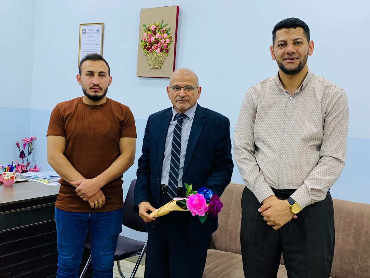 تكريم أعضاء اللجنة الإمتحانية في قسم هندسة تقنيات الأجهزة الطبية