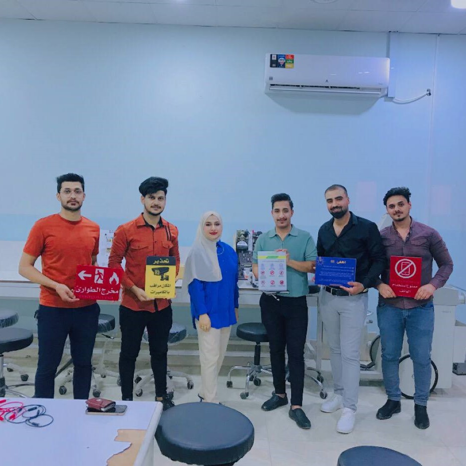 لوحات إرشادية لمختبر الأجهزة الطبية