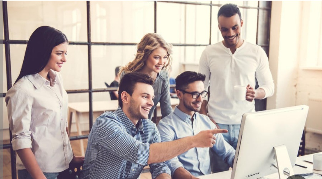 بيئة العمل الايجابية ودورها في تعزيز اداء الموظفين 