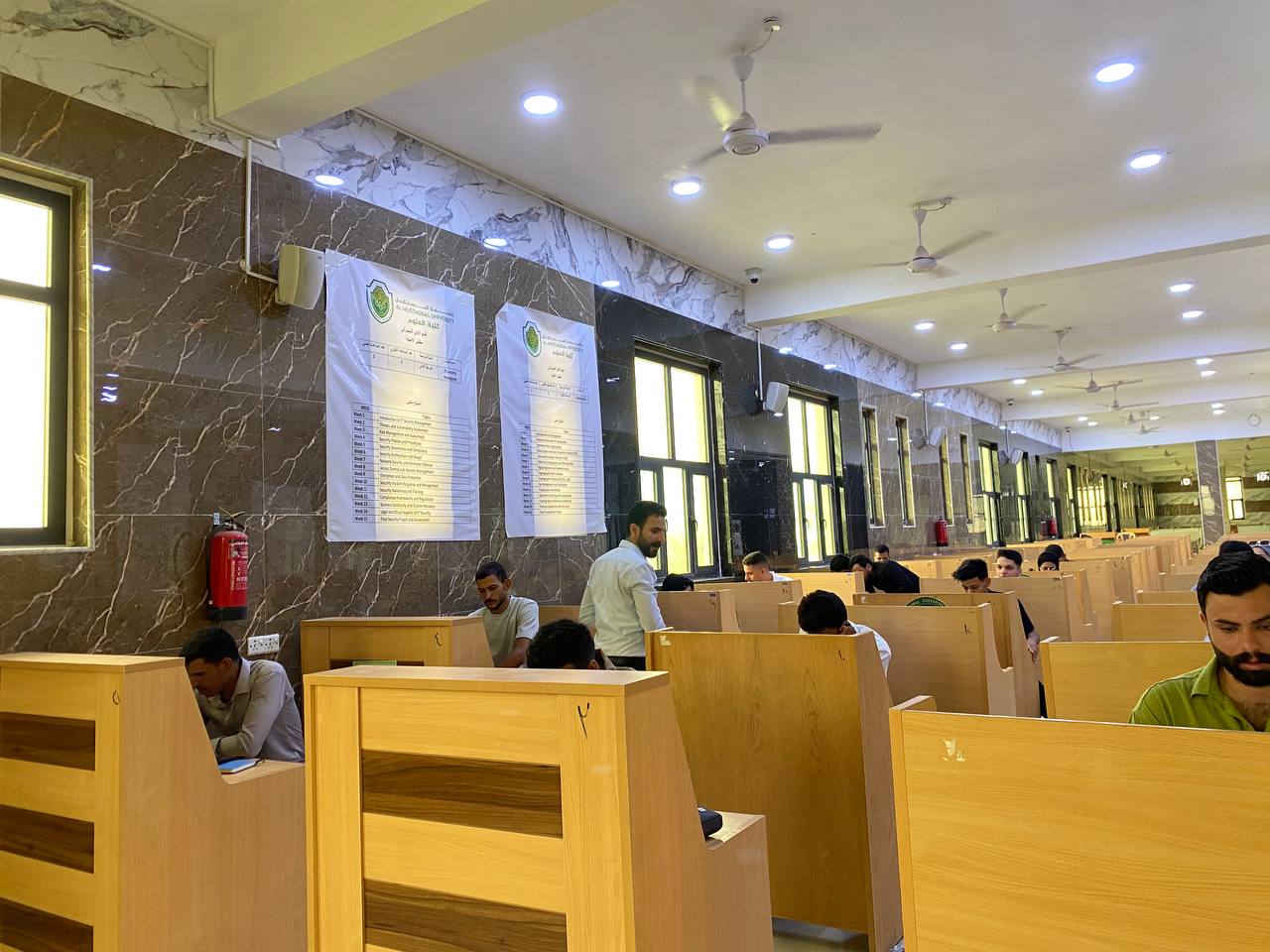 تهيئة مختبرات الحاسوب