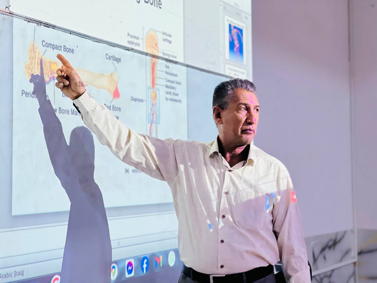 حلقة نقاشية بعنوان " التكوين العظمي وشفاء الكسور " باشراف الدكتور (كريم عبيس هندول )  في جامعة المستقبل - كلية العلوم - قسم علوم الفيزياء الطبية