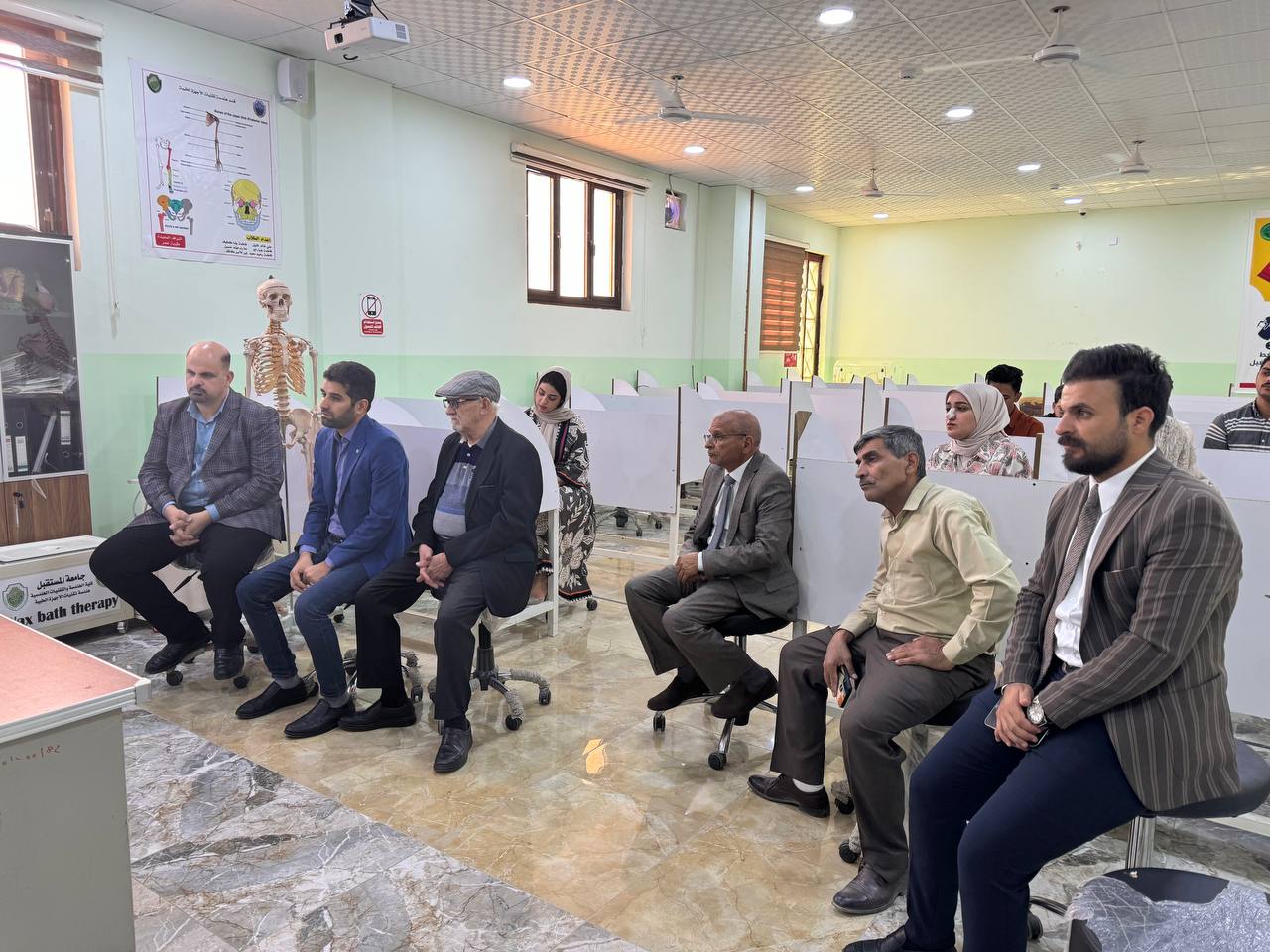 "الدكتور سعد مطشر يلقي ورشة حول كتابة البحوث"