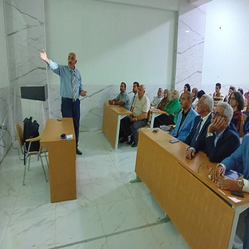 Dr. Aws Hani, one of the lecturers in the Department of Anesthesia Techniques, gave a lecture entitled (Addiction and Anesthesia) in the English Language Department.