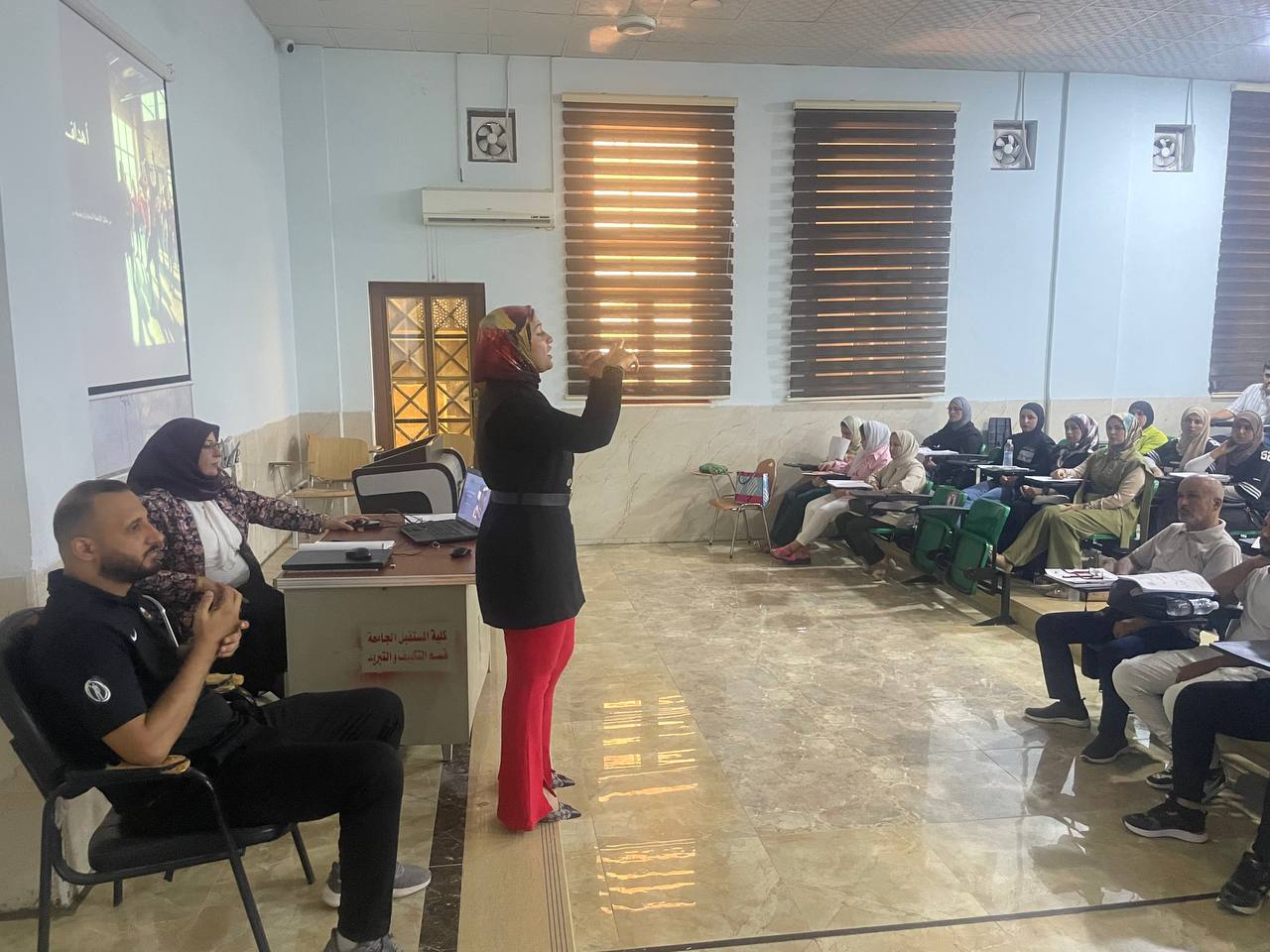 ورشة علمية بعنوان عام الاستدامة فى التربية البدنية من قبل الاستاذ المساعد الدكتور سناء عبد الامير عبد و الاستاذ المساعد الدكتور شيماء محمد ابوزيد و المدرس الدكتور محمد حسن شعلان