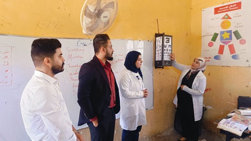 طلاب قسم تقنيات البصريات ينجزون حملة فحص نظر في مدرسة عدن الابتدائية للبنات في ناحية عوفي. 