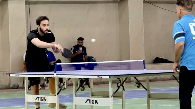 مشاركة فعالة لطلبة قسم علوم الحياة في بطولة تنس الطاولة ..