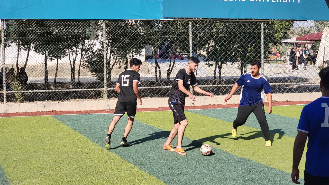 قسم الكيمياء الحياتية في كلية العلوم ينظم مباراة كرة قدم ودية مع طلبة تقنيات صناعة الاسنان