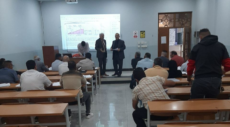 زيارة السيد رئيس قسم هندسة تقنيات ميكانيك القوى للقاعات الدراسية وتقديم الإرشاد التربوي والنفسي 