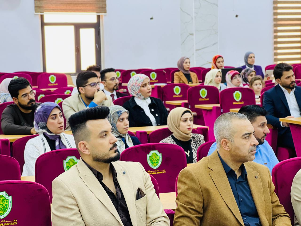  اجتماع السيد عميد كلية العلوم المحترم ( ا. م. د. فرات حمزة السلطاني)  مع رؤوساء ومقررين ومنتسبين كلية العلوم .الاقسام و