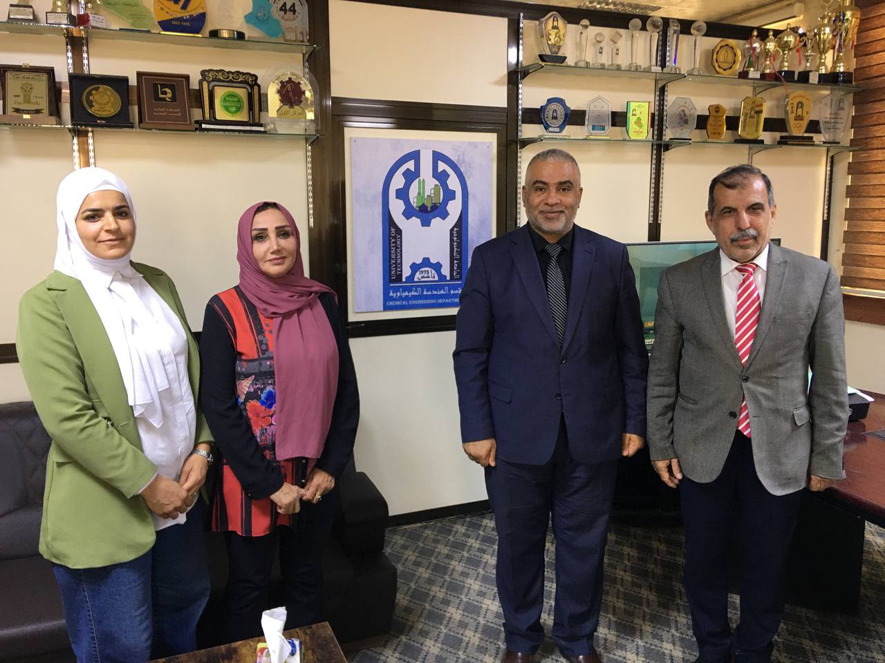  زيارة كلية الهندسة قسم الهندسة  الكيمياوية و الصناعات النفطية  الى الجامعة التكنولوجية