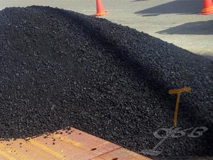 الخلطات الأسفلتية: أنواعها وتطبيقاتها في بناء الطرق