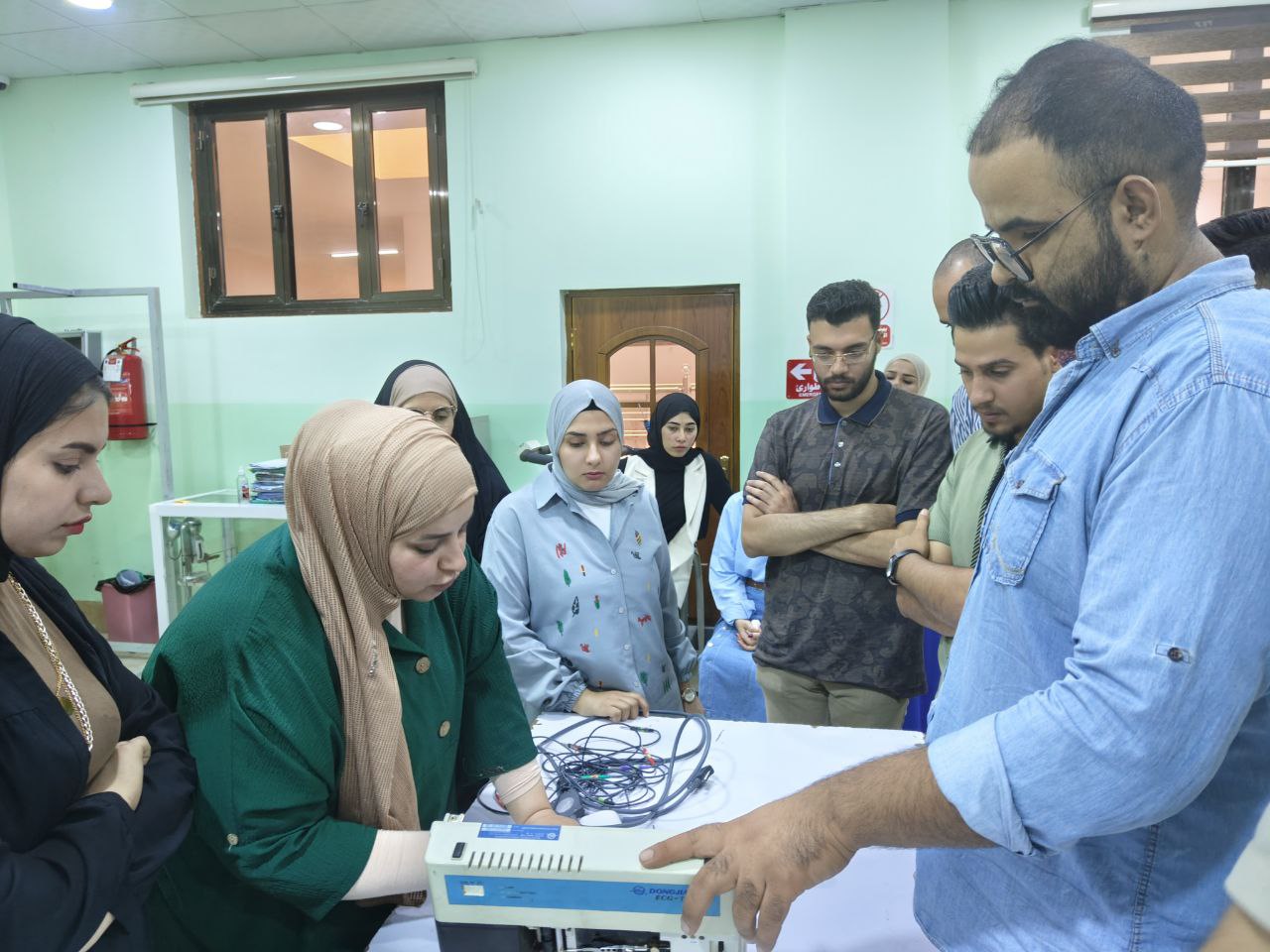 " ورشة عمل ضمن مختبر الأجهزة الطبية بإشراف التدريسية م.م. زينب ستار جبار"