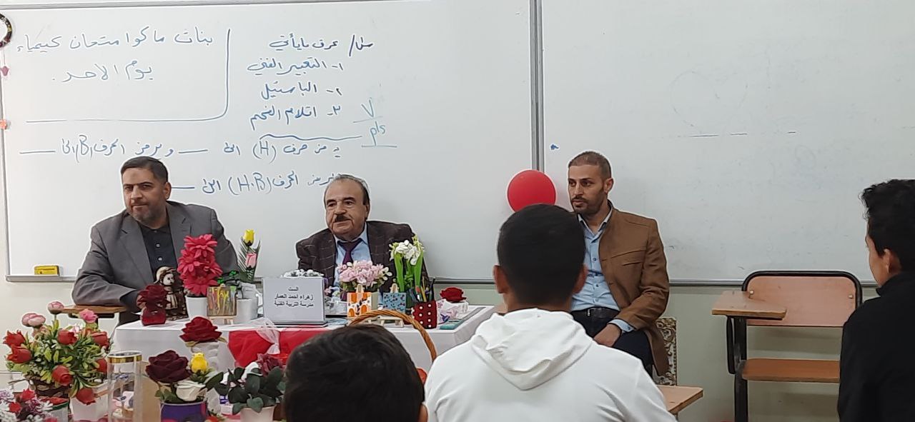 جامعة المستقبل تنظم ندوات توعوية حول التأثير السيبراني على الطلبة في قضاء الكفل