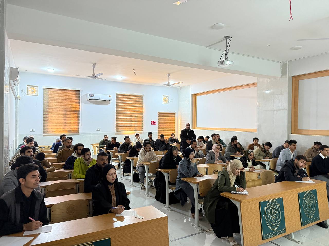 بدء امتحانات الفصلية في مادة نظم الليزر – المرحلة الرابعة