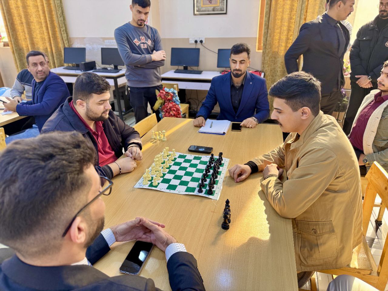  إجراء مباريات نصف النهائي لبطولة الشطرنج