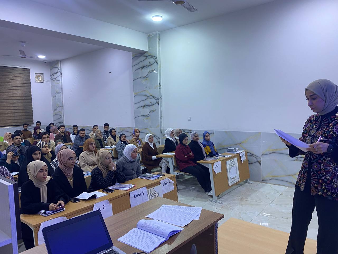 ورشة علمية  بعنوان (الحقوق المدنیه والشخصیه للانسان) للتدريسية سكينة طالب 